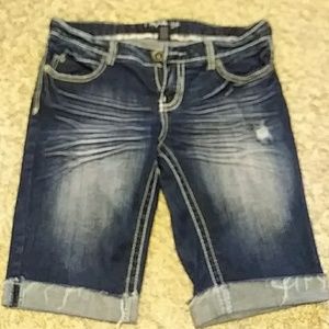 Amethyst Bermuda Shorts size 9